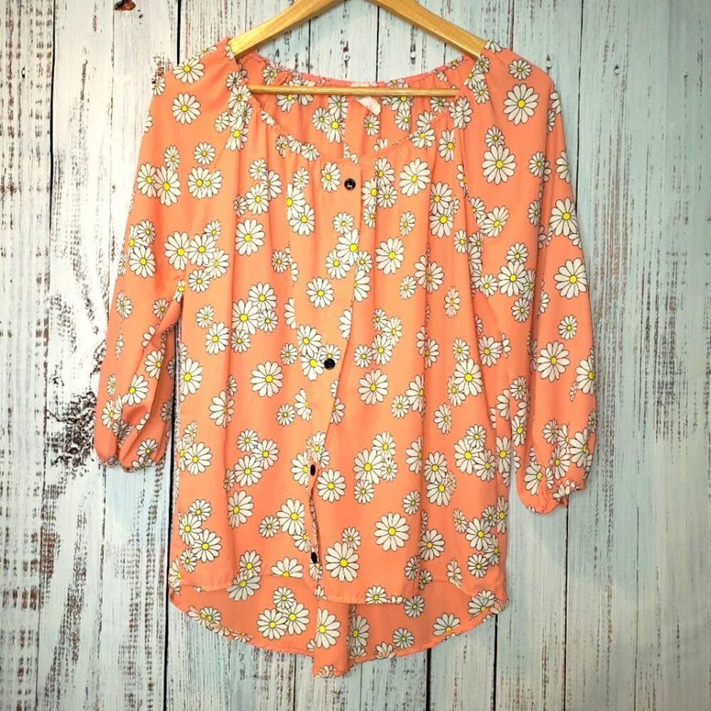 EUC Slavance Boutique Brand Daisy print Coral Peach USA made 3/4 sleeve top Sz M